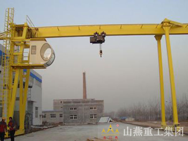 龍門(mén)起重機(jī)有哪些類(lèi)型？主要用途和特征是什么？